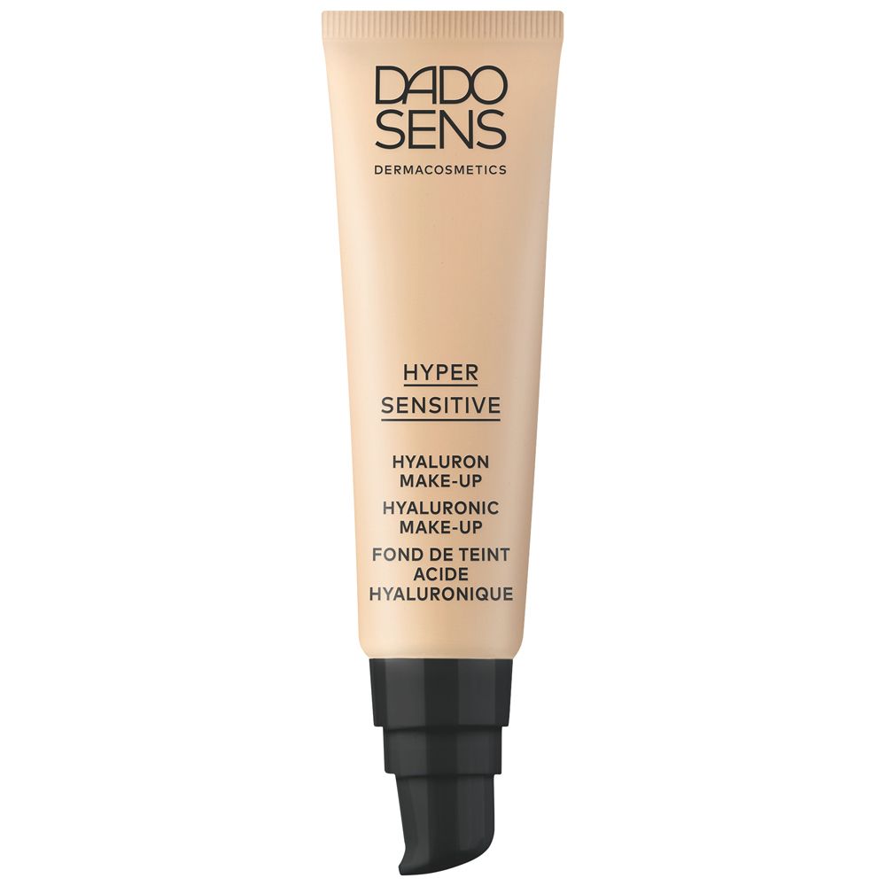 DADO SENS HYPERSENSITIVE Hyaluron Make-up tube. Beige, zwarte pomp. Tekst: HYPER SENSITIVE, HYALURON MAKE-UP, HYALURONIC MAKE-UP.