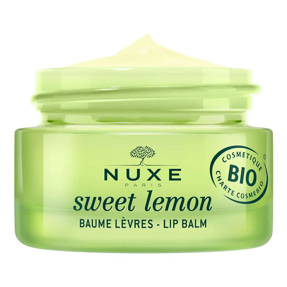 Baume à lèvres Nuxe Sweet Lemon dans un pot en verre vert avec couvercle. Sceau cosmétique bio visible.