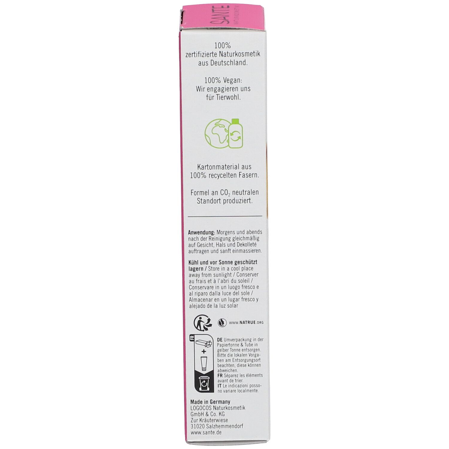 Dos de l'emballage de la crème SANTE GLOW BOOST. Texte sur les ingrédients, l'origine et les aspects environnementaux. Label Vegan.