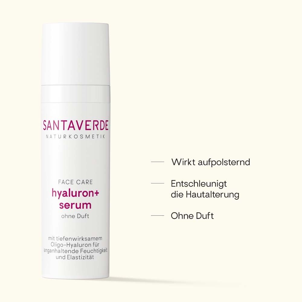 Flacon pompe blanc avec inscription SANTAVERDE NATURKOSMETIK. Face Care Hyaluron+ Serum sans parfum.