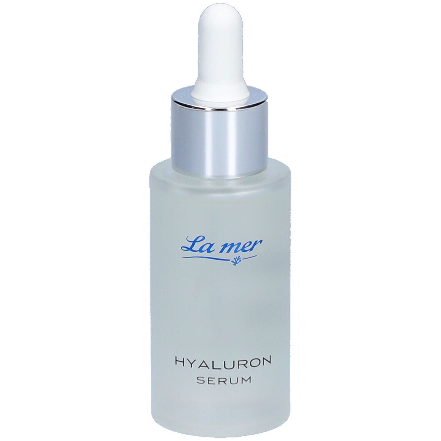 Flacon en verre de sérum à l'acide hyaluronique. Verre blanc, bouchon argenté, pipette. Inscription bleue : La mer, Hyaluron Serum.