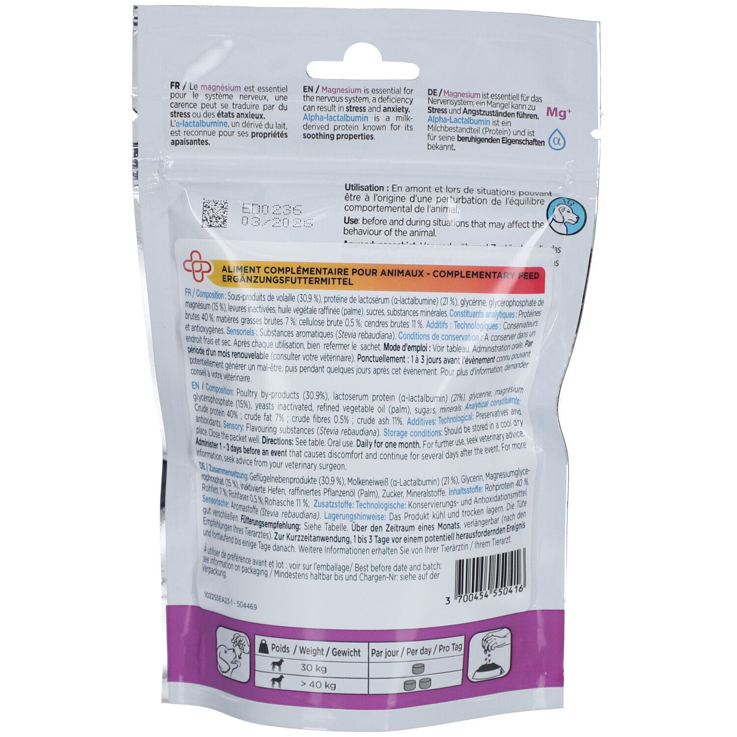 Achterkant van de verpakking van Alphazium TT. Meertalige tekstinformatie. Bevat magnesium.