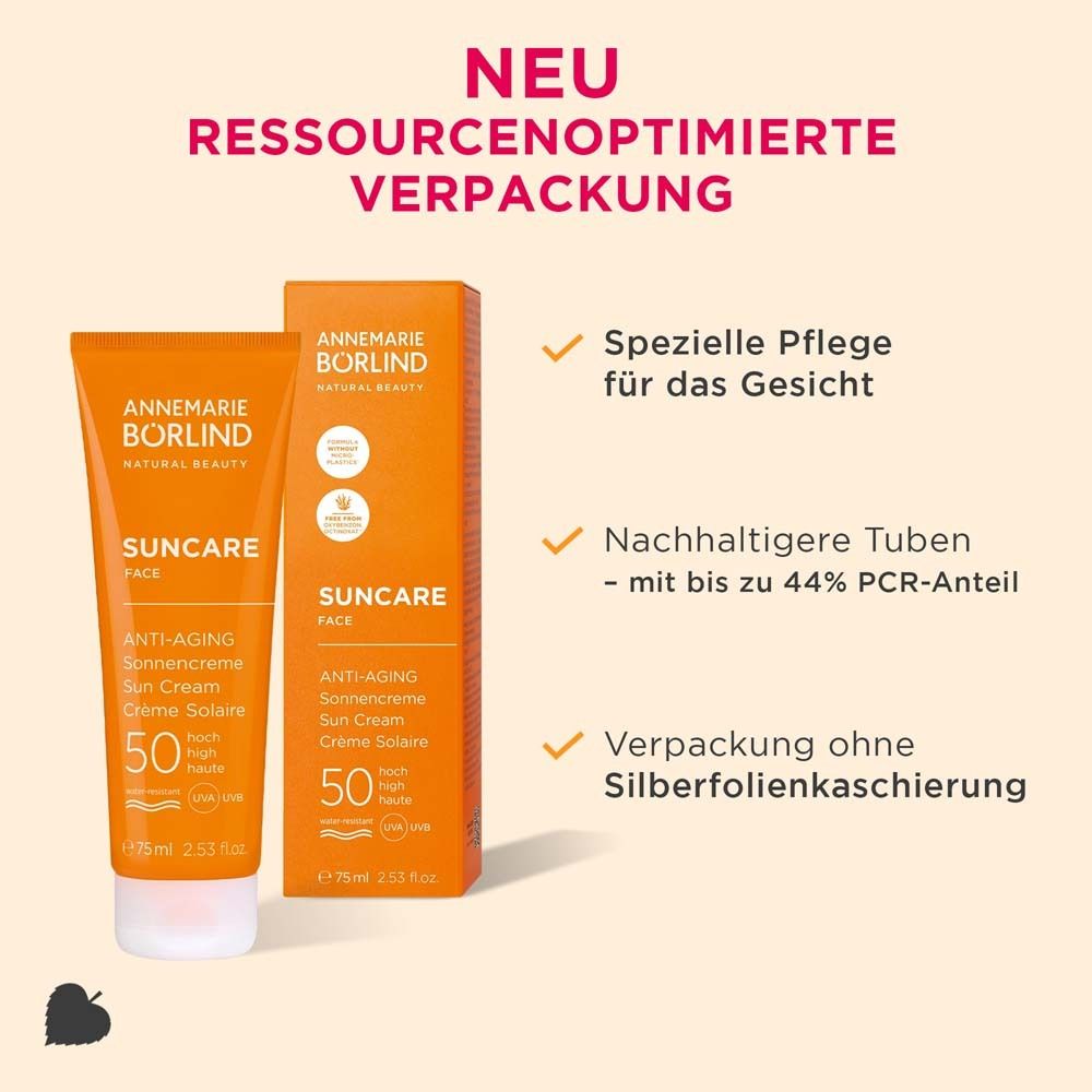 Deux tubes et une boîte. Texte : Suncare. Informations sur le produit et logos.
