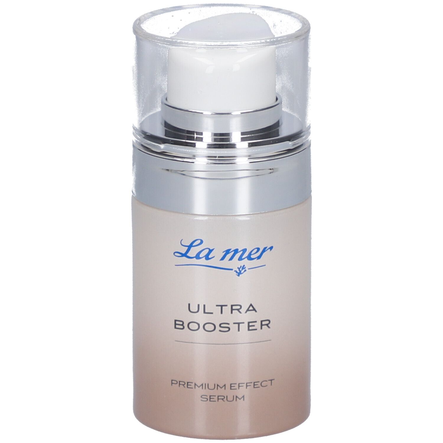 Flacon de sérum avec pompe. Logo La mer et nom du produit ULTRA BOOSTER. Dégradé de couleur brun clair à blanc.