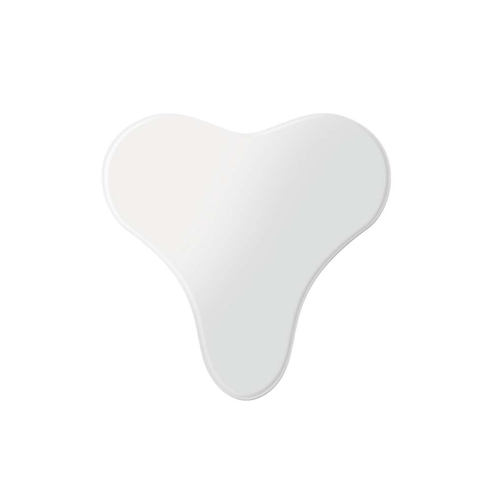 Wit hartvormig Décolleté Pad met drie afgeronde punten.
