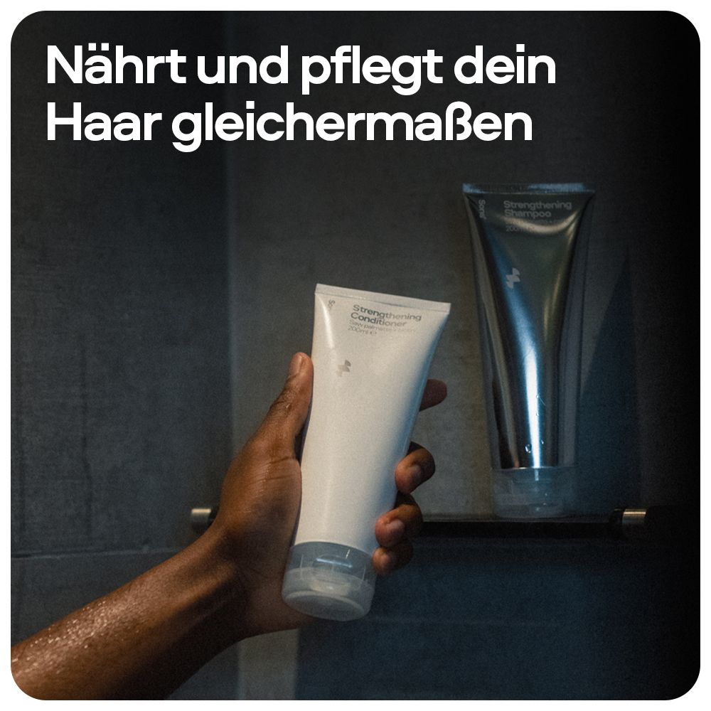 Main tenant un tube de revitalisant. Texte: Nourrit et prend soin de vos cheveux.