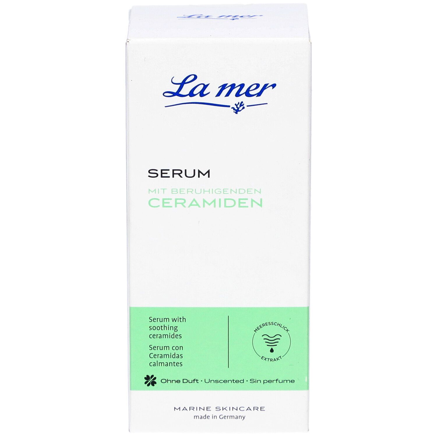 Boîte blanche avec logo "La mer" et nom du produit "Sérum aux céramides apaisantes". Zone verte avec texte.