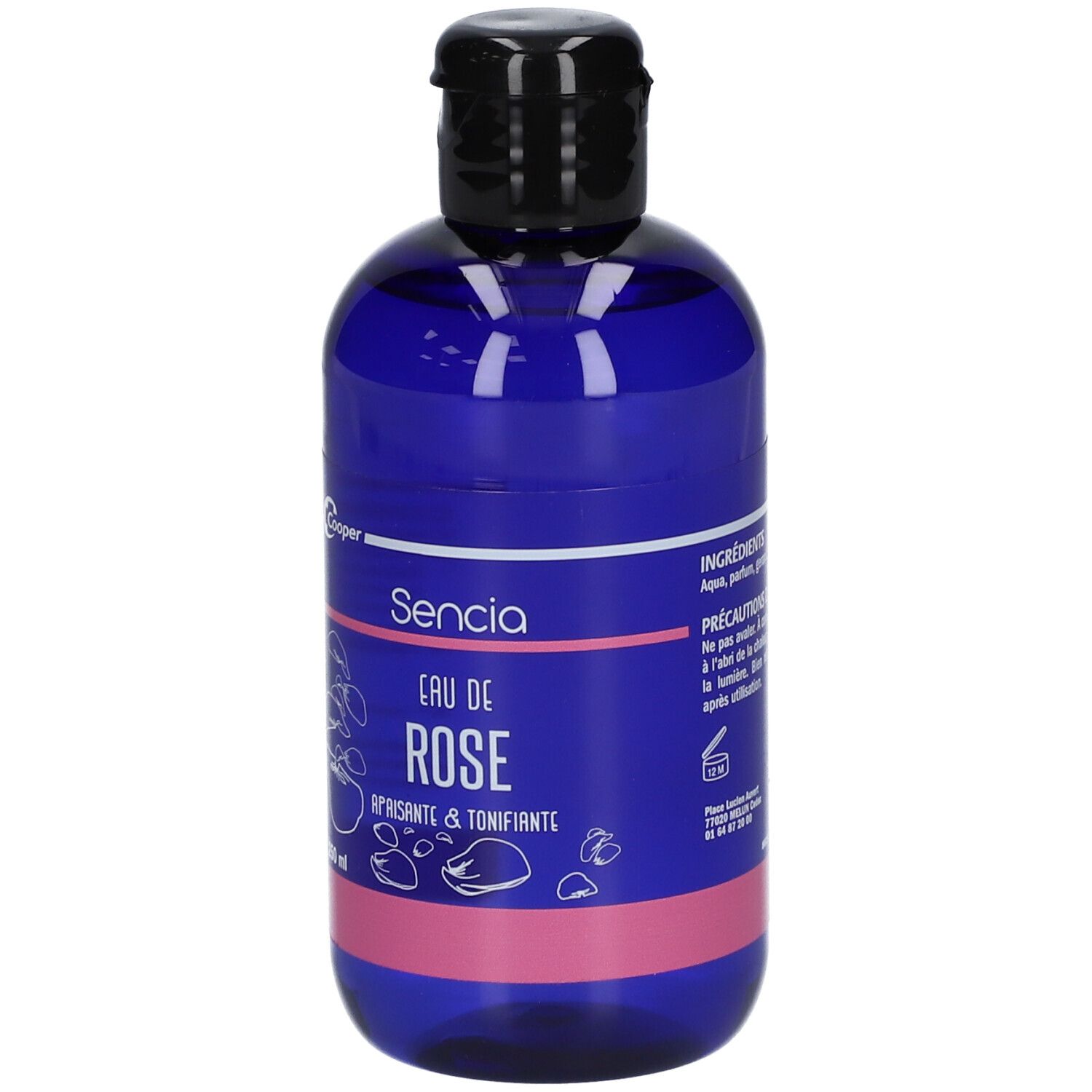 Flacon bleu avec bouchon noir. Inscription Sencia Eau de Rose. Étiquette rose avec texte.