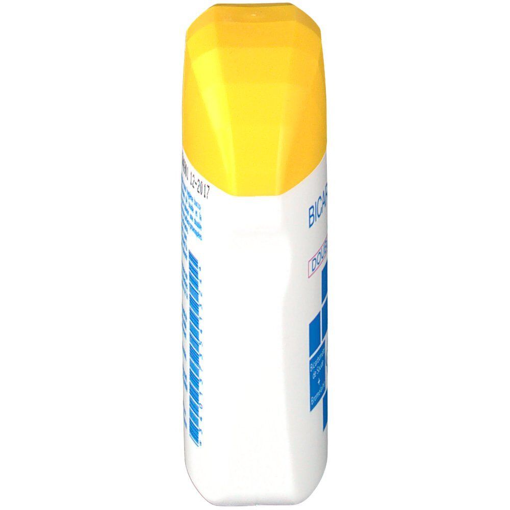 Zijaanzicht van de witte fles met gele dop. Tekstinformatie.