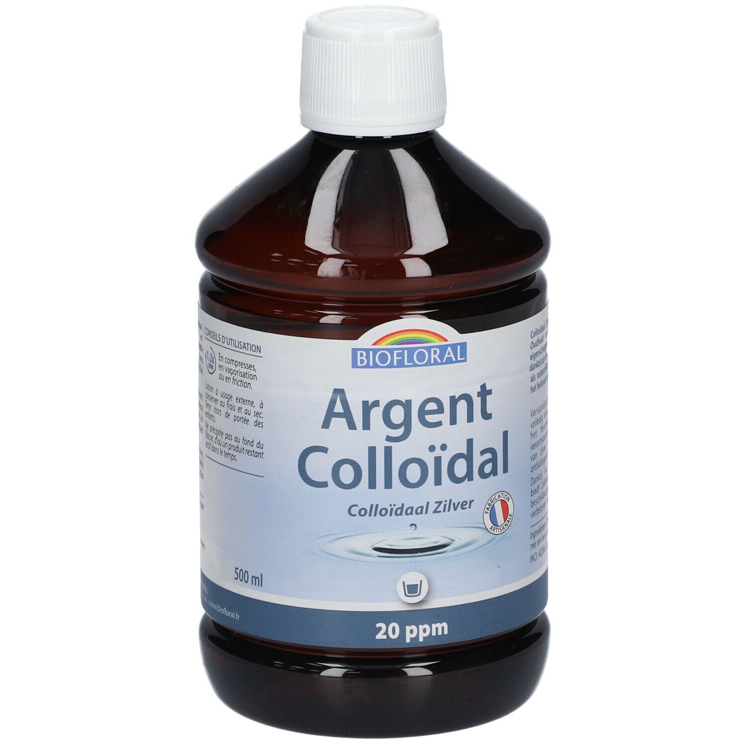 Achterkant bruine fles met witte dop. Etiket met tekst. Productiedatum 04/2025.