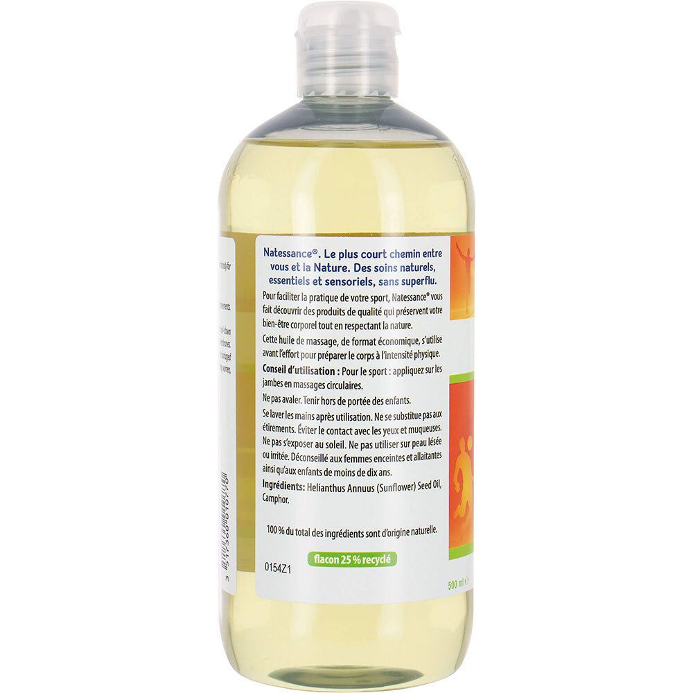 Achterkant van de fles. Tekst: Natessance, ingrediënten, 25% gerecycled. Fles met gelige vloeistof.