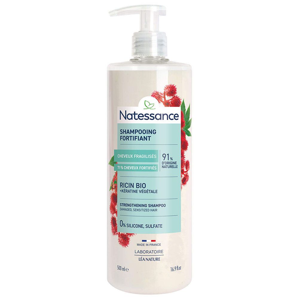 Shampoo fles met pomp. Opschrift: Natessance, Shampooing Fortifiant, Ricin Bio, 91% natuurlijke ingrediënten.