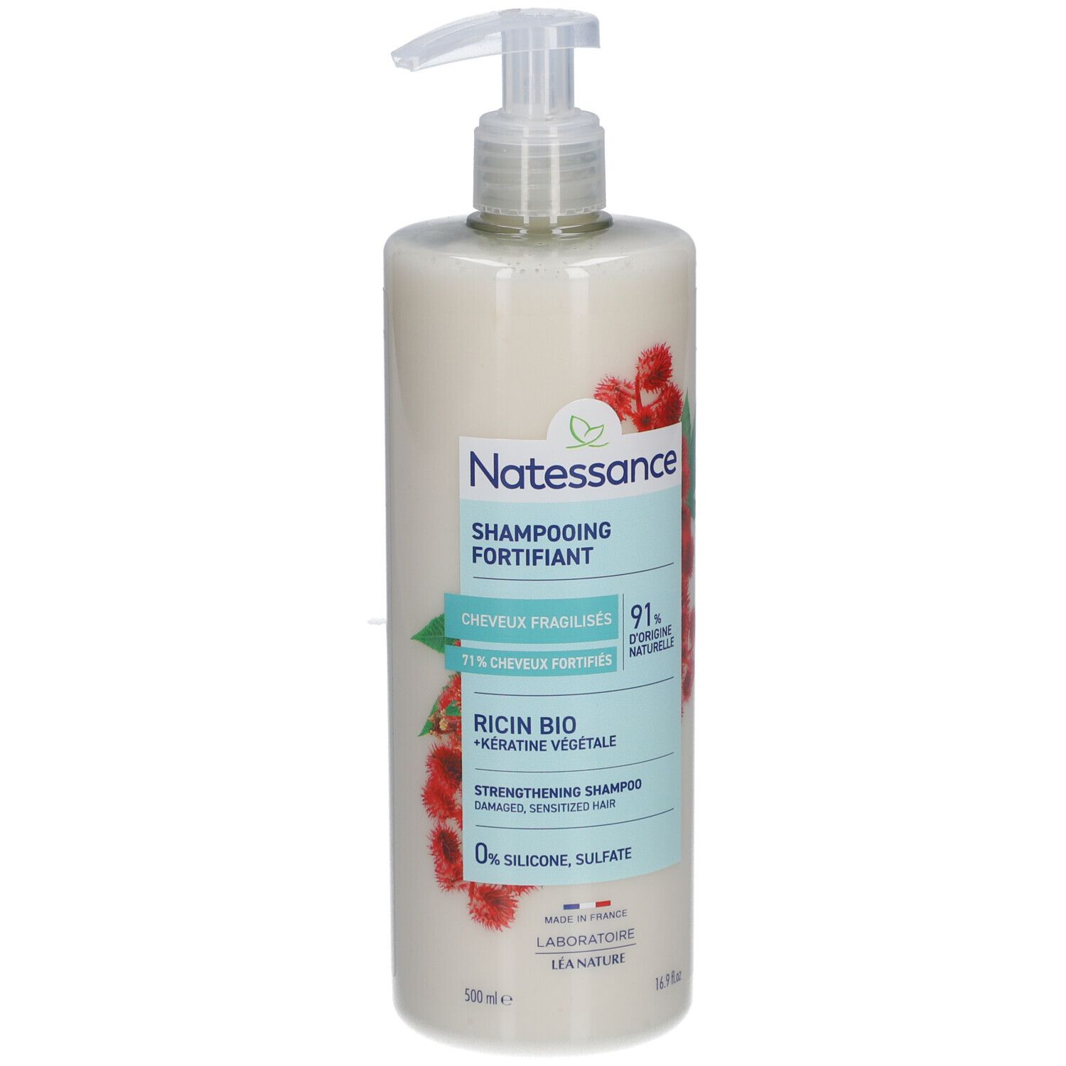 Shampoo fles met pomp. Opschrift: Natessance, Shampooing Fortifiant, Ricin Bio, 91% natuurlijke ingrediënten.