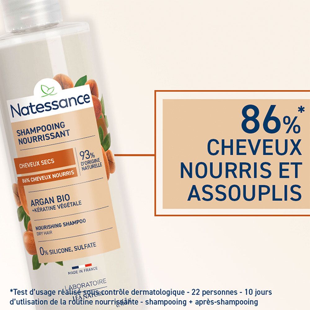 Détail du flacon de shampooing. Inscription: Natessance, Shampooing Nourrissant, Argan Bio. Texte: 86% cheveux nourris et souples.