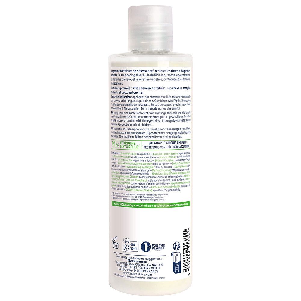 Achterkant van de shampoo fles. Tekst: gebruiksinformatie, ingrediënten, herkomst. Logo: 91% natuurlijke ingrediënten.