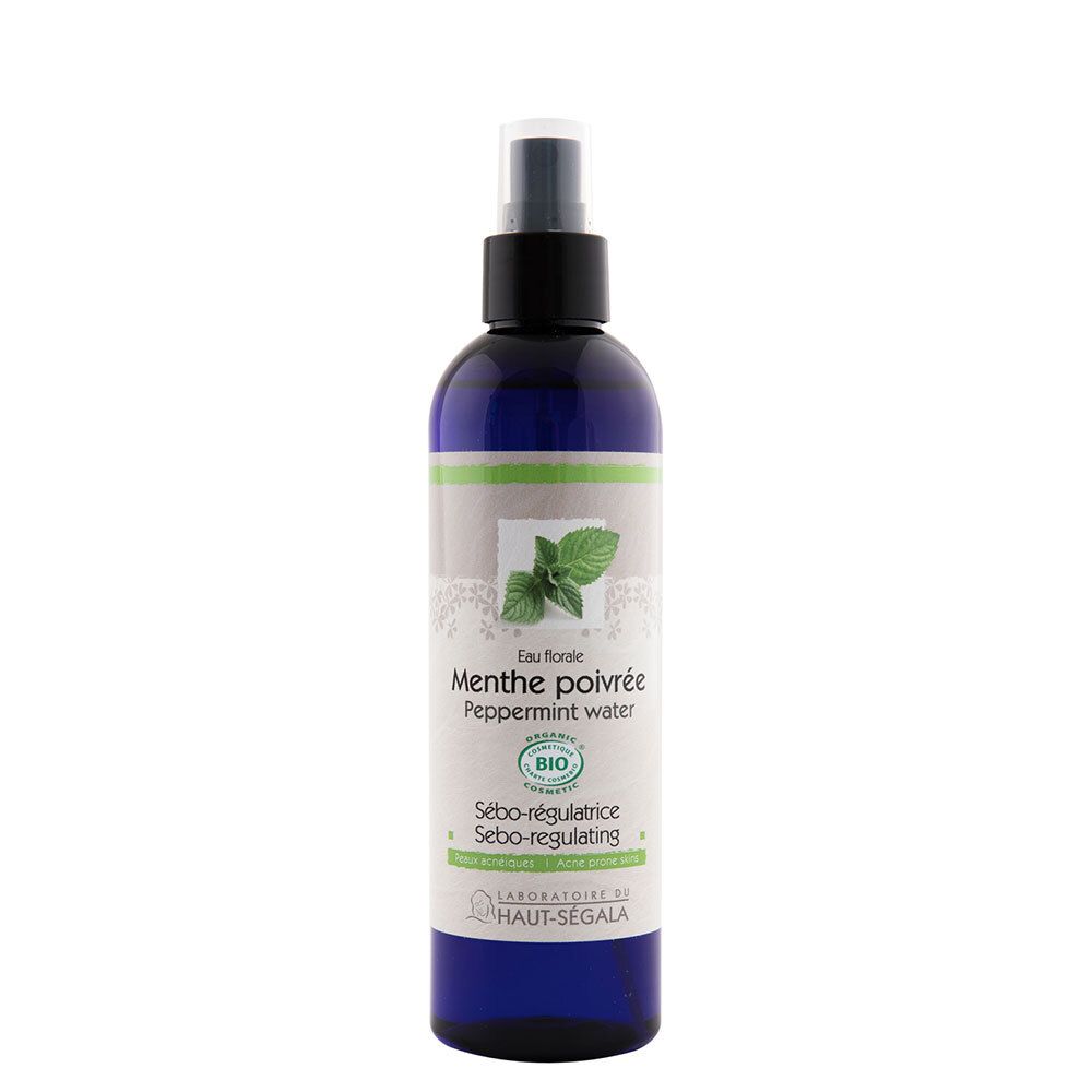Flacon bleu avec vaporisateur. Étiquette : Menthe poivrée, Peppermint water, certification Bio. Marque : Laboratoire du Haut-Ségala.
