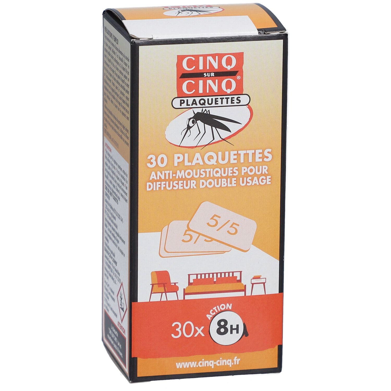 Verpakking met 30 anti-muggenplaten CINQ SUR CINQ. Oranje-wit ontwerp. Productnaam en insectenafbeelding.