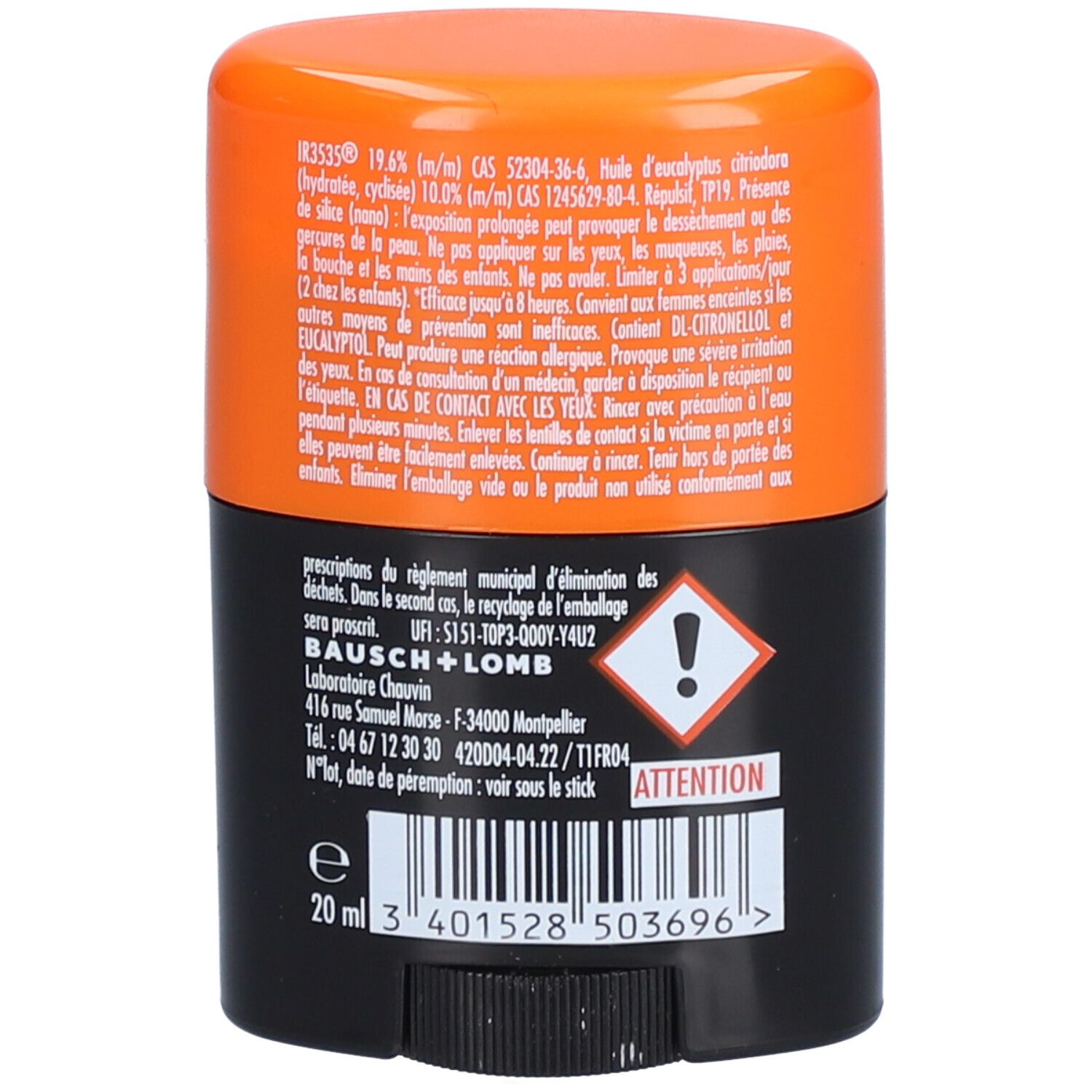 Oranje en zwarte anti-muggenstick. Opschrift: CINQ SUR CINQ FAMILLE, STICK ANTI-MOUSTIQUES. Pictogrammen: baby, zwangere vrouw, 8H.