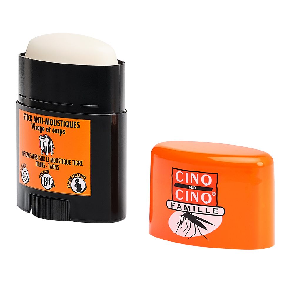 Stick en dop. Oranje en zwarte verpakking. Opschrift: CINQ SUR CINQ FAMILLE, STICK ANTI-MOUSTIQUES. Pictogrammen.
