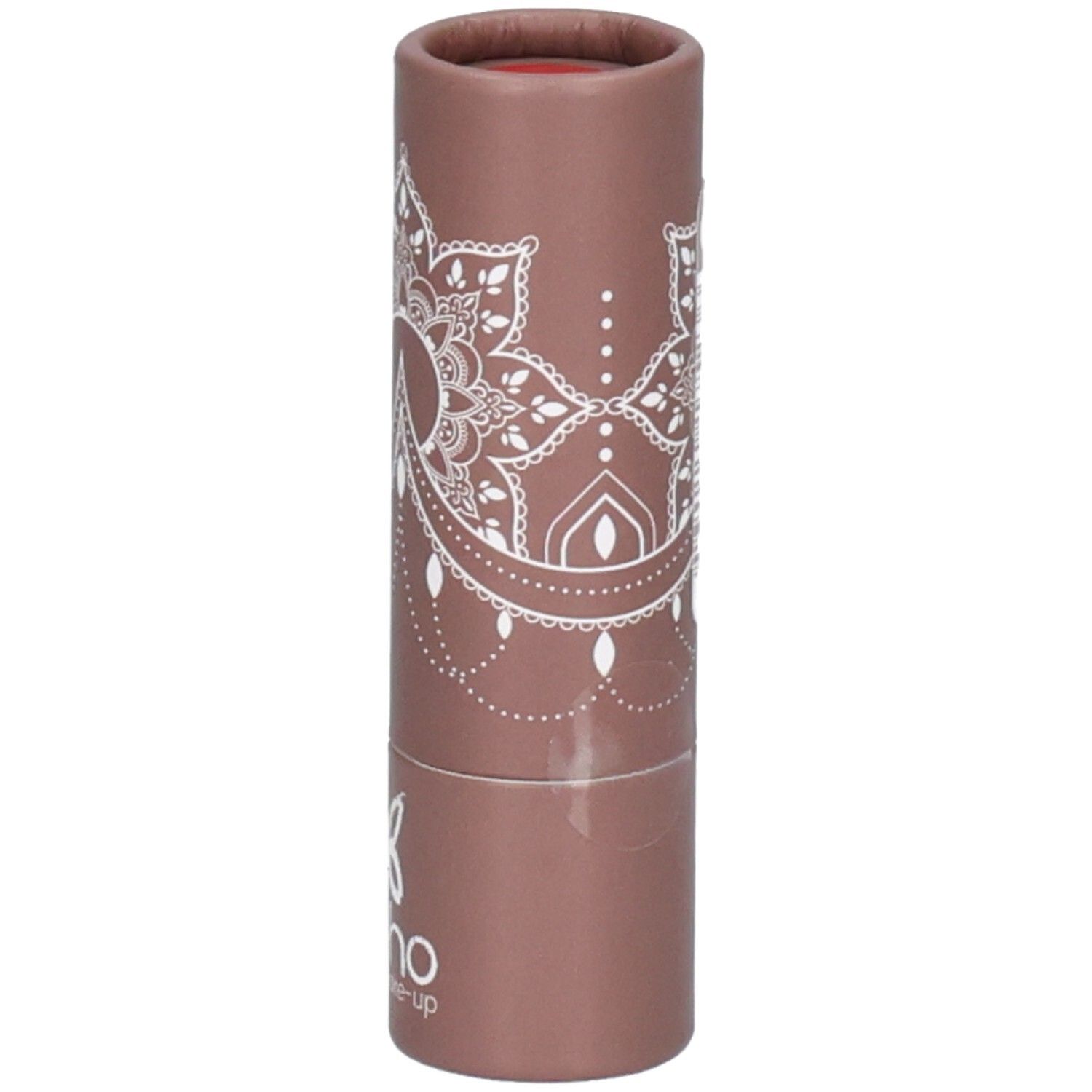 Lippenstift in bruine kartonnen verpakking. Wit mandala patroon. Merk: bo.ho green make-up.
