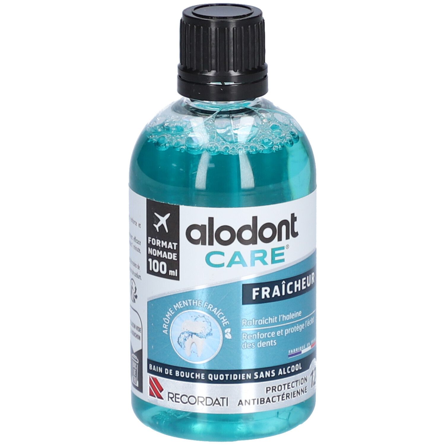 Transparante fles met blauwe vloeistof en zwarte dop. Opschrift: alodont CARE Fraîcheur. 100 ml.