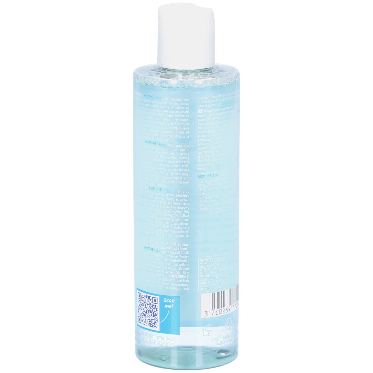 Achterkant van een transparante fles met huidverzorgingsoplossing. Tekst en barcode zichtbaar. Witte dop.