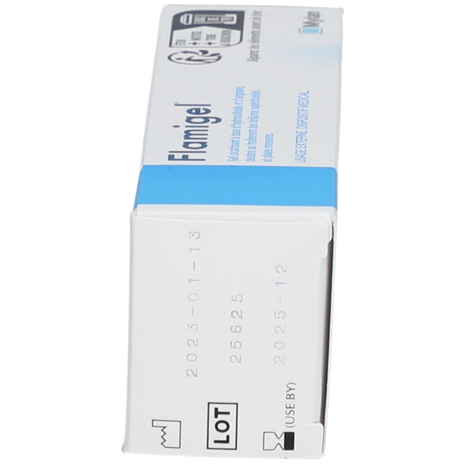 Zijaanzicht van de Flamigel doos. Tekst: Vervaldatum, lotnummer. Blauw-witte kleuren. Mylan logo.
