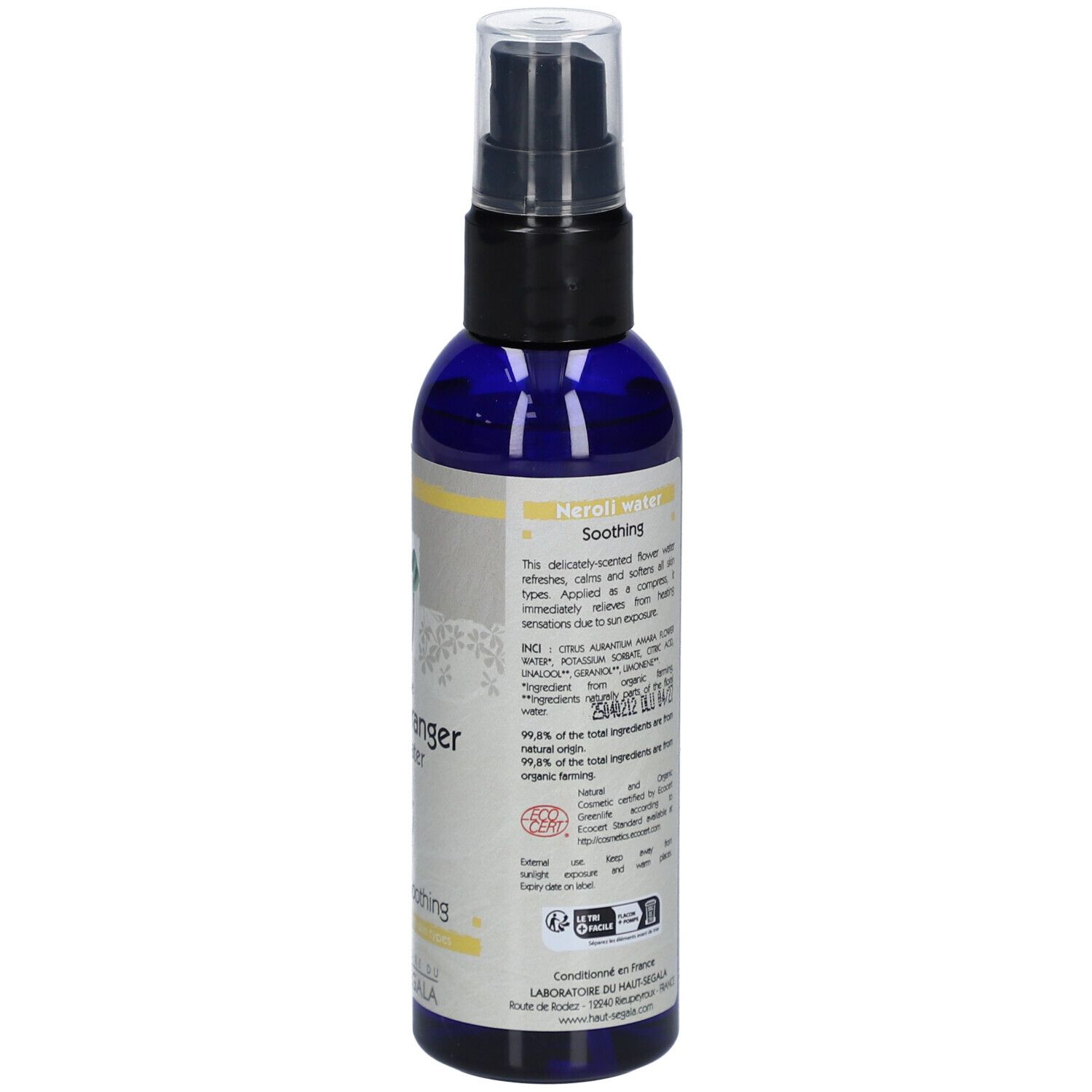 Blauwe fles met verstuiver. Opschrift: Fleurs d'oranger, Neroli water. Bio-certificering.