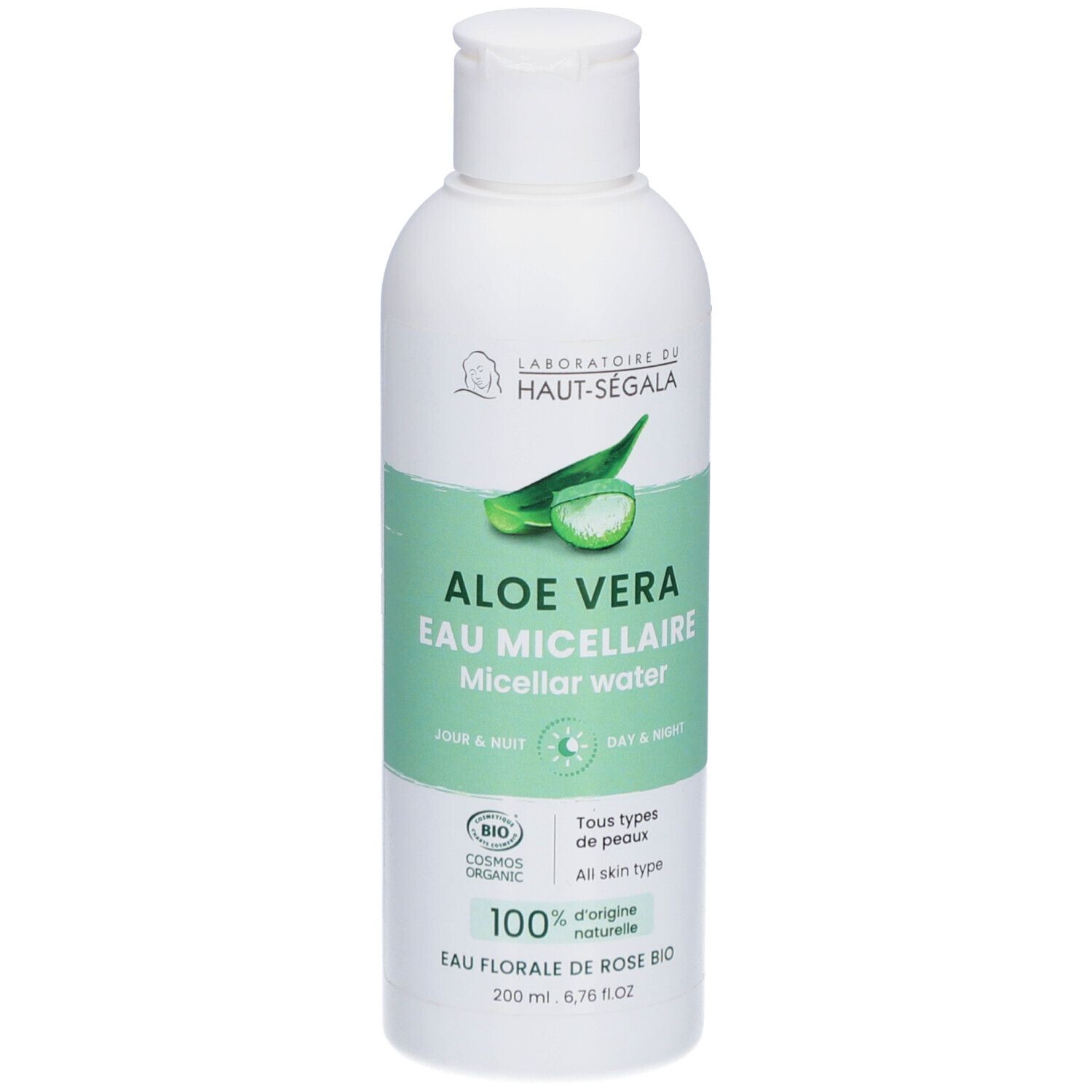 Witte fles met groen etiket. Tekst: Aloe Vera Eau Micellaire, Laboratoire du Haut-Ségala. Bio-certificering.