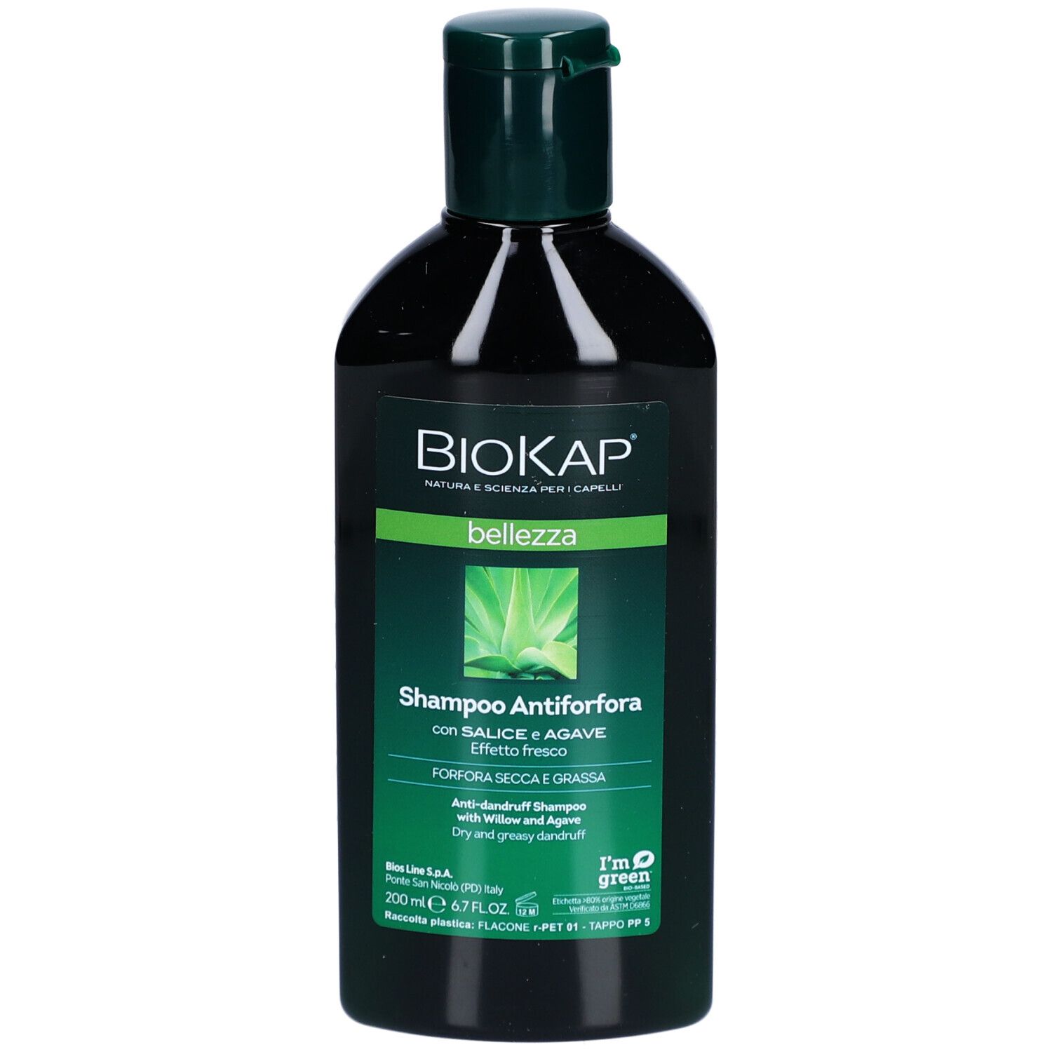 BIOKAP Anti-roosshampoo. Zwarte fles met groene dop. Etiket met productinformatie.