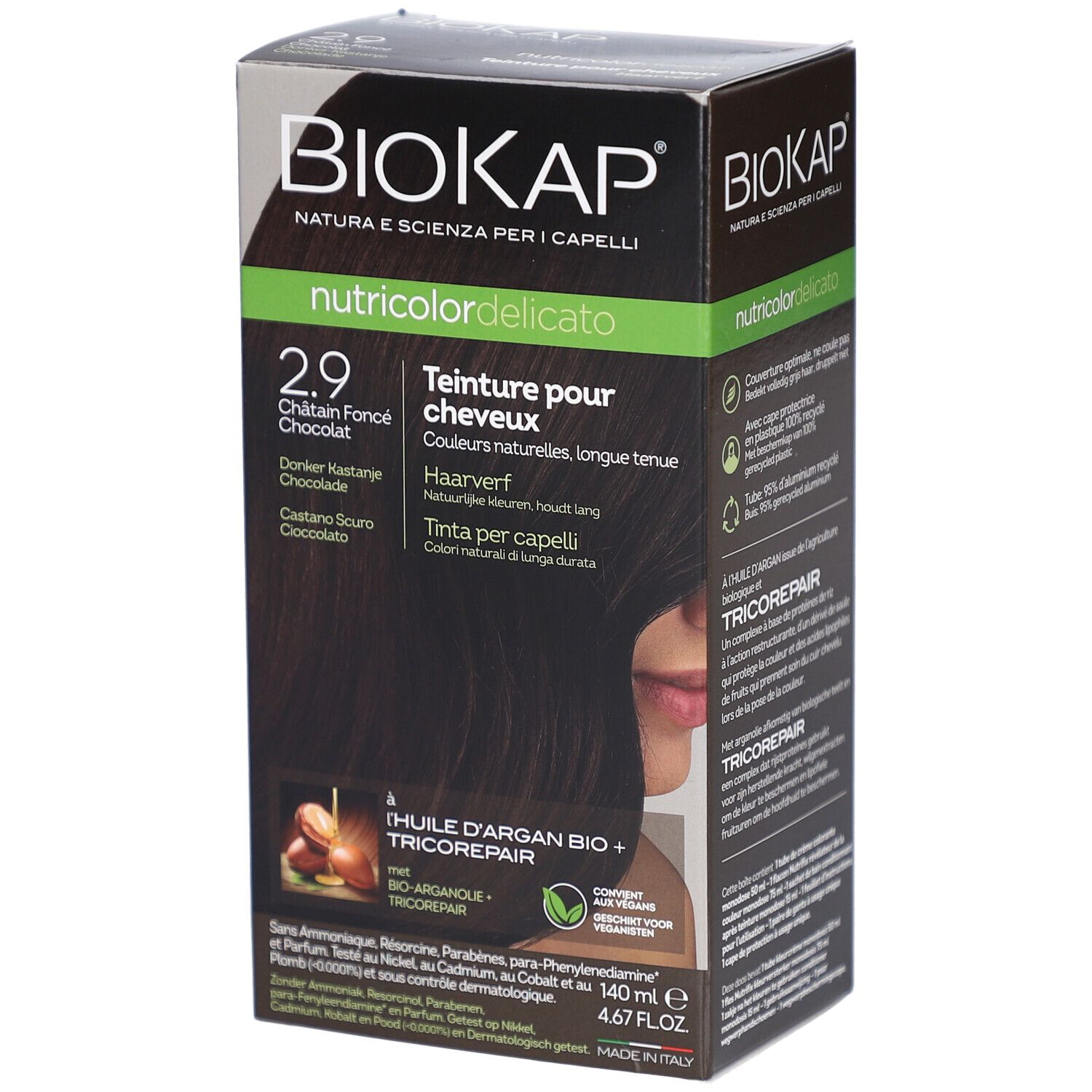 Boîte de teinture capillaire BIOKAP. Inscription: nutricolor delicato, 2.9, Châtain Foncè Chocolat. Contient de l'huile d'argan et Tricorepair. Fabriqué en Italie.