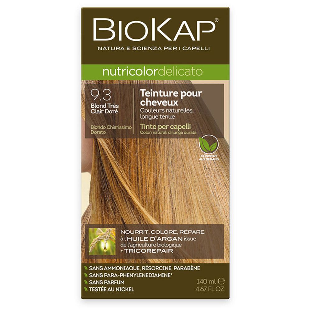 BIOKAP Nutricolor Delicato 9.3 Blond très Clair Doré. Haarkleuring. Blonde haarstreng. Productinfo op verpakking.