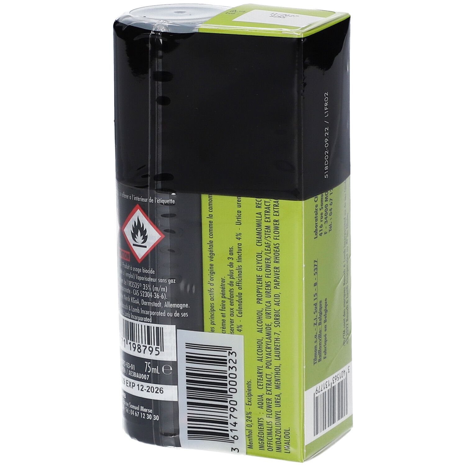 Achterkant van de verpakking. Productinformatie op groene achtergrond. Zwarte fles zichtbaar.