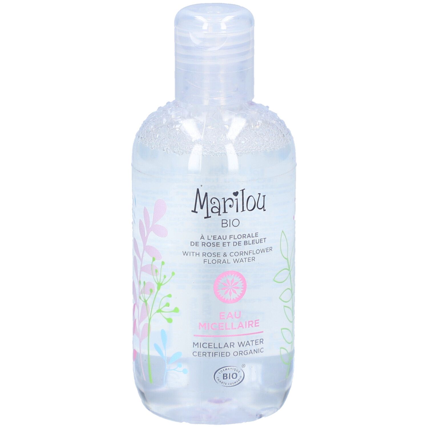 Transparante fles MARILOU BIO micellair water. Opschrift: A L'EAU FLORALE DE ROSE ET DE BLEUET. Met rozen- en korenbloemwater.