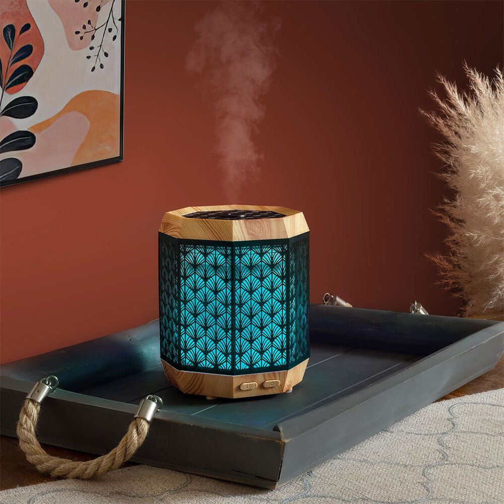 ÉPICÉA etherische olie diffuser. Kenmerken: ultrasone technologie, stil, automatische stop, 7 kleuren.