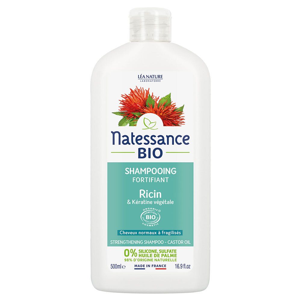 Flacon de shampooing blanc avec étiquette. Inscription: Natessance BIO Shampooing Fortifiant, Ricin & Kératine végétale. Certification bio.