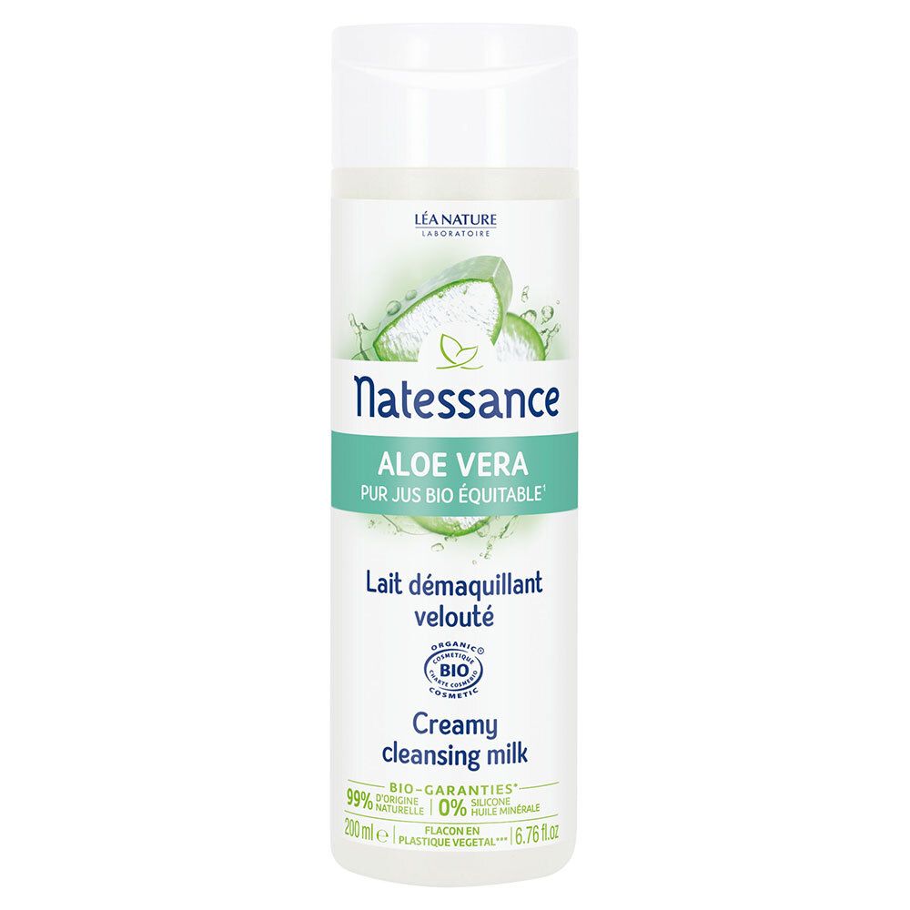Flacon blanc avec étiquette verte. Texte : Natessance Aloe Vera, Lait démaquillant velouté, certification Bio.