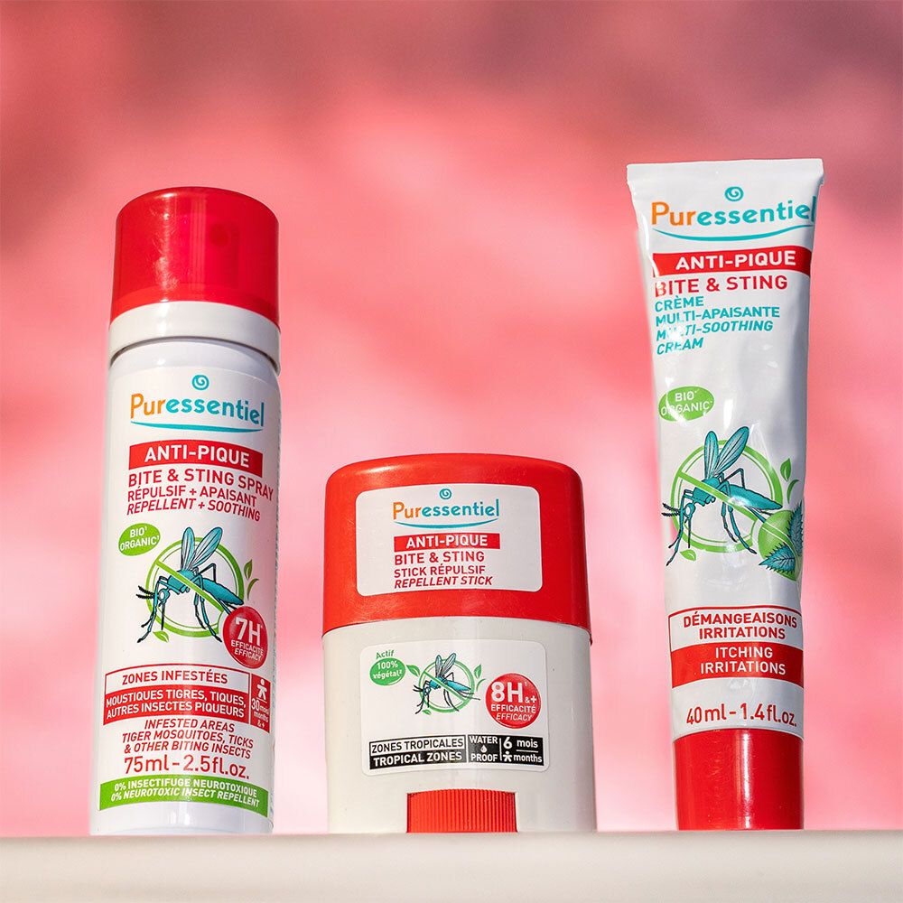 Drie producten: spray, stick en crème. Opschrift: Anti-Pique, multi-verzachtende crème. Bio-certificering.