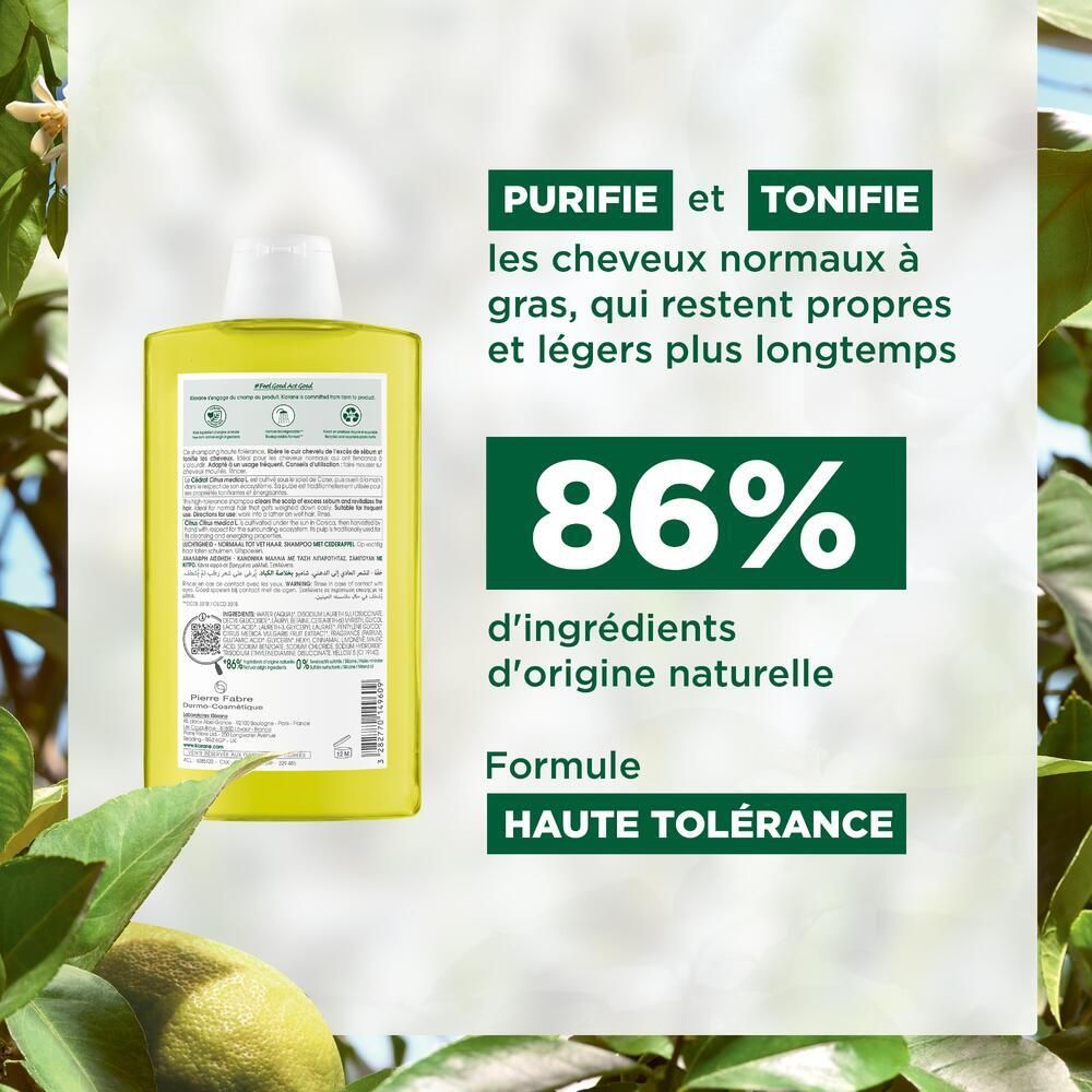 Dos de la bouteille de shampooing. Texte multilingue. Contient ingrédients, mode d'emploi et informations fabricant.