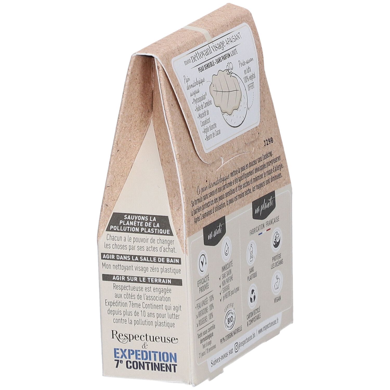 Zijaanzicht van de verpakking van de vaste gezichtsreiniger. Tekst: 'Peau sensible - sans parfum ajouté'.