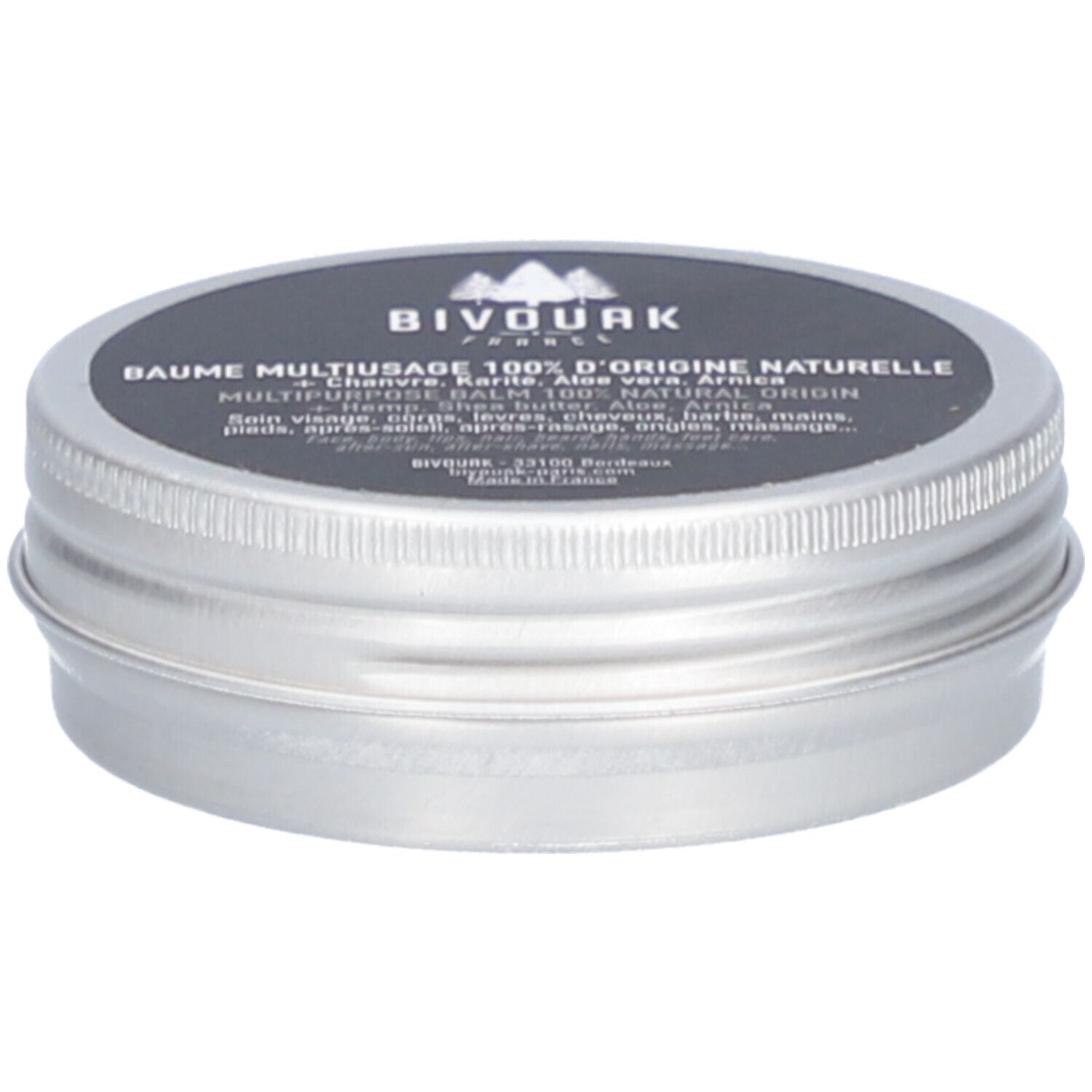 Boîte ronde argentée avec couvercle noir. Inscription : BIVOUAK, Baume multi-usages 100% d'origine naturelle.
