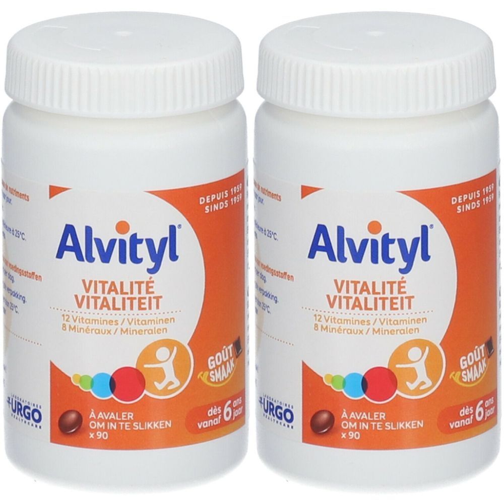 Deux flacons blancs Alvityl Vitalité. Inscription: 12 vitamines, 8 minéraux. Pour enfants dès 6 ans. Goût chocolat. Avec bouchon à vis.