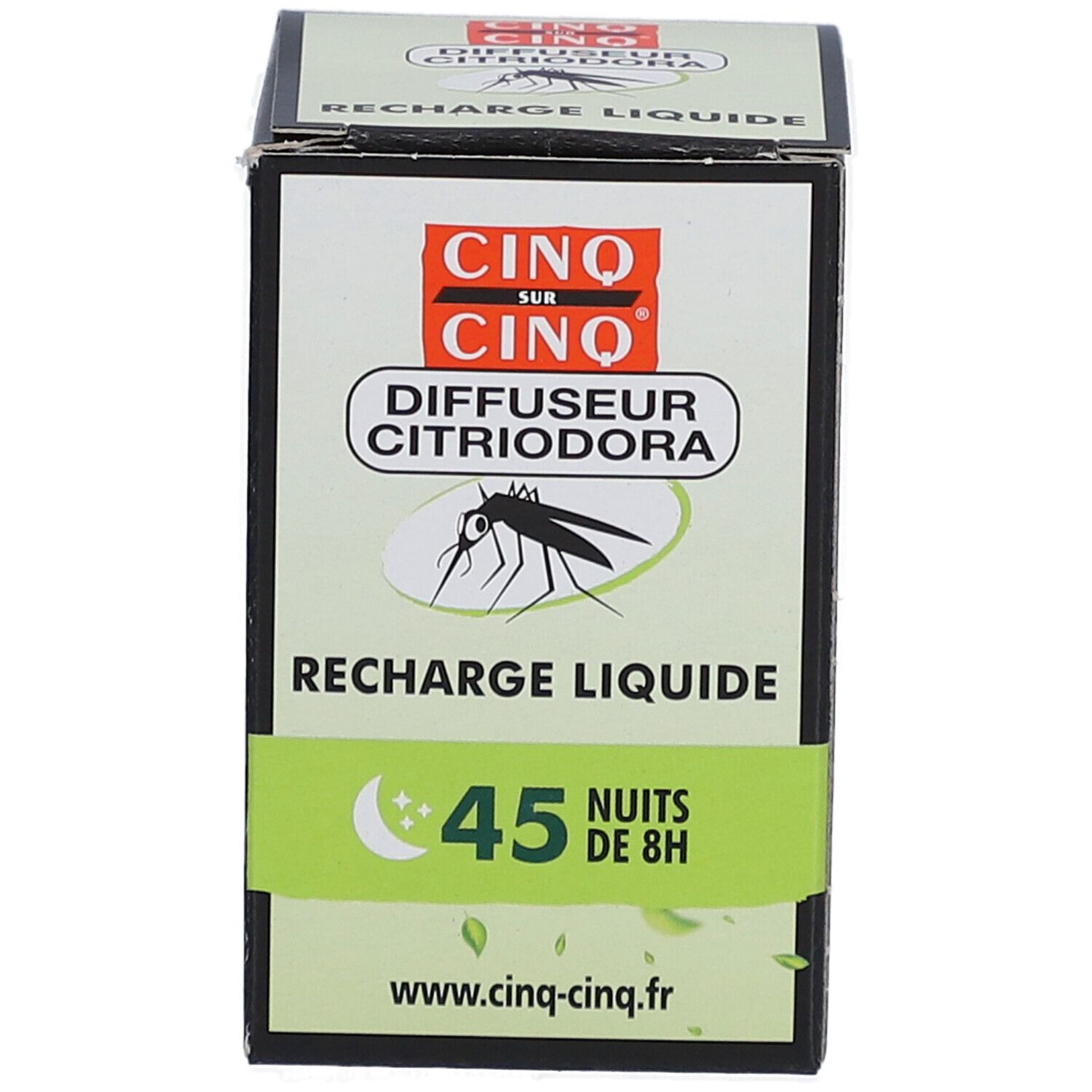 Kartonnen doos met productnaam en logo. Bevat tekst en een afbeelding van een mug. Geeft "45 Nuits de 8H" aan.