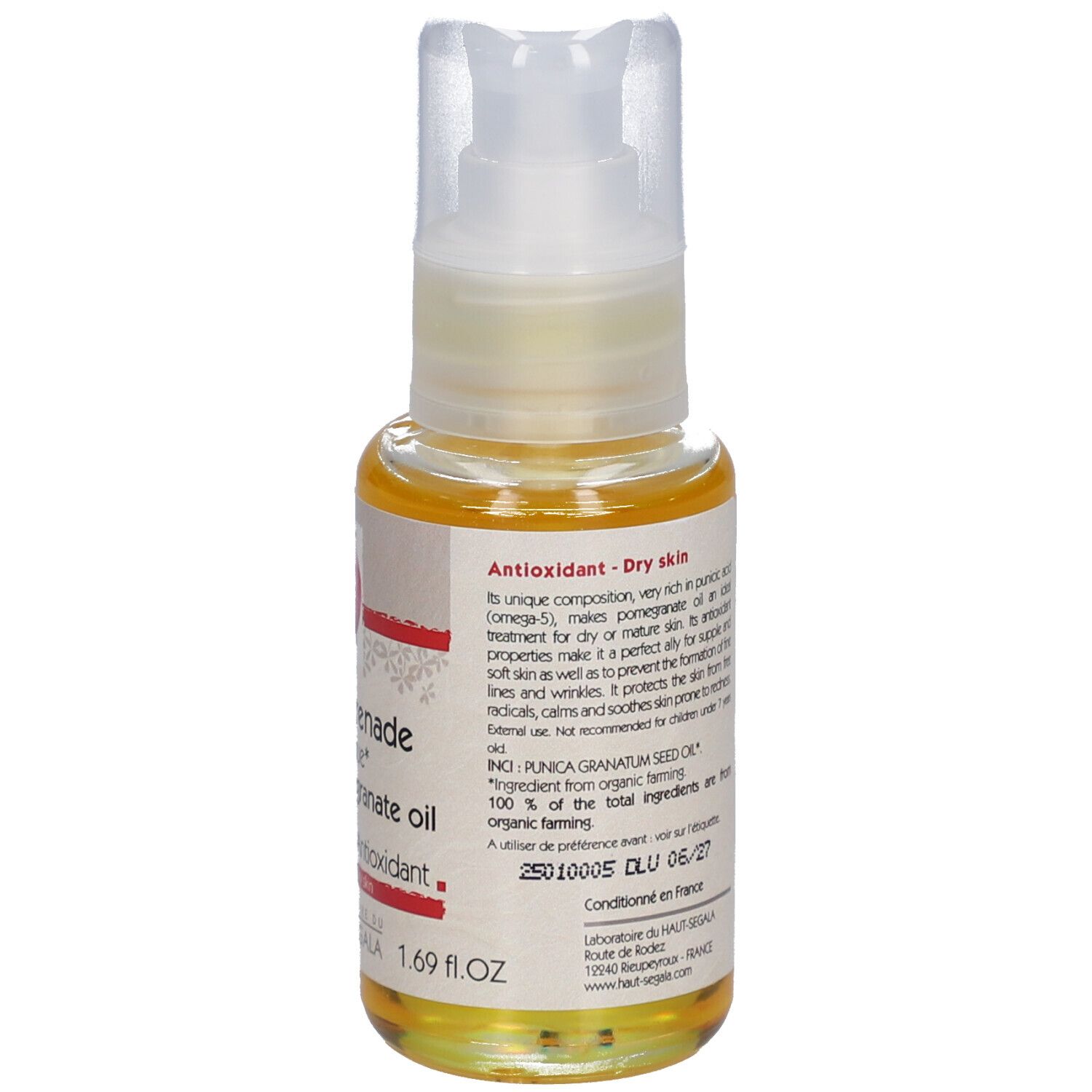 Achterkant fles granaatappelolie. Tekst. Bio-label. 50 ml. Houdbaar tot: 06/27. Fabrikantinformatie.
