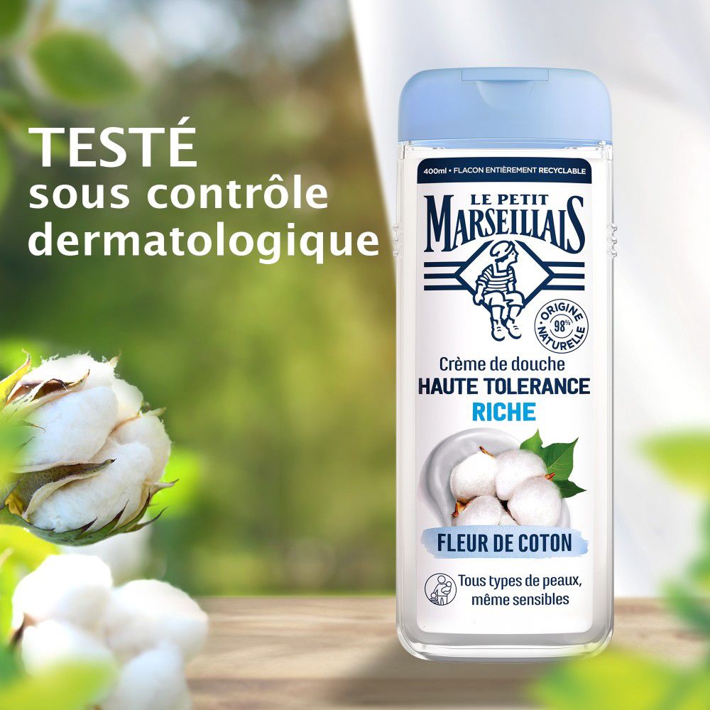 Douchecrèmefles met katoenbloem. Dermatologisch getest.