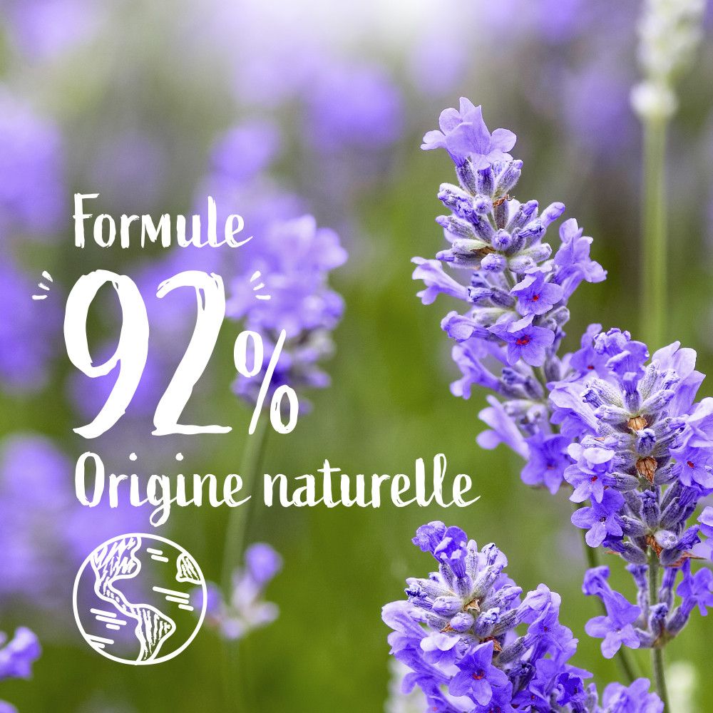 Close-up van lavendelbloemen. Tekst: Formule 92% Origine naturelle. Wereldbol symbool.