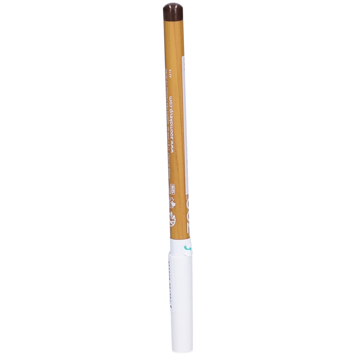 Crayon de maquillage ZAO marron. Corps en bois, extrémité blanche. Inscription : ZAO, www.zaomakeup.com.