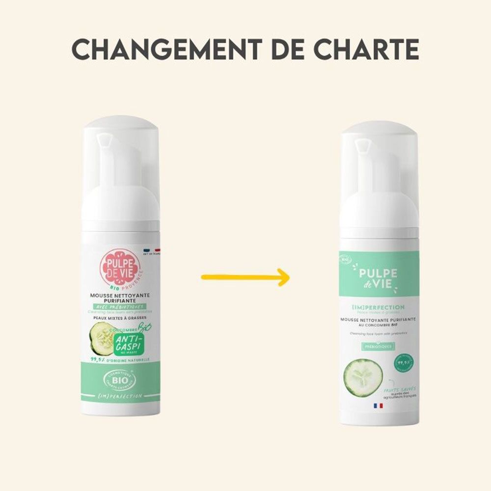 Comparaison de deux flacons. Gauche: Mousse nettoyante purifiante. Droite: INIMPERFECTION. Flèche indique changement d'emballage.