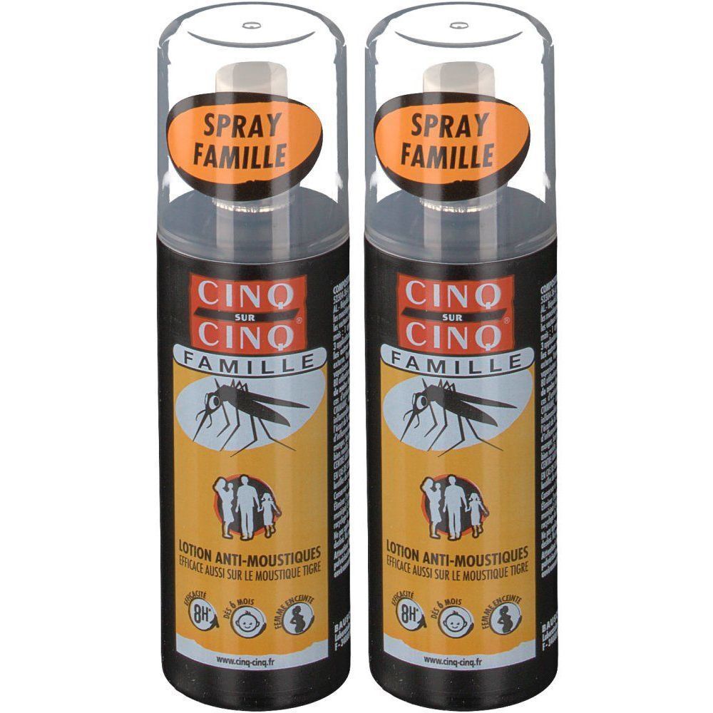 Deux sprays "CINQ SUR CINQ FAMILLE". Flacons noirs avec étiquettes orange. Inscription "SPRAY FAMILLE" et logo moustique.
