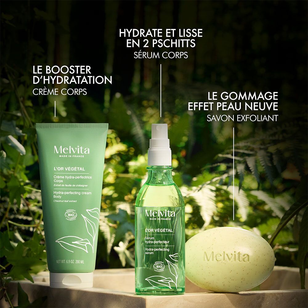 Drie producten: crème, serum, zeep. Tekst: Le booster d'hydratation, Hydrate et lisse en 2 pschitts, Le gommage effet peau neuve.